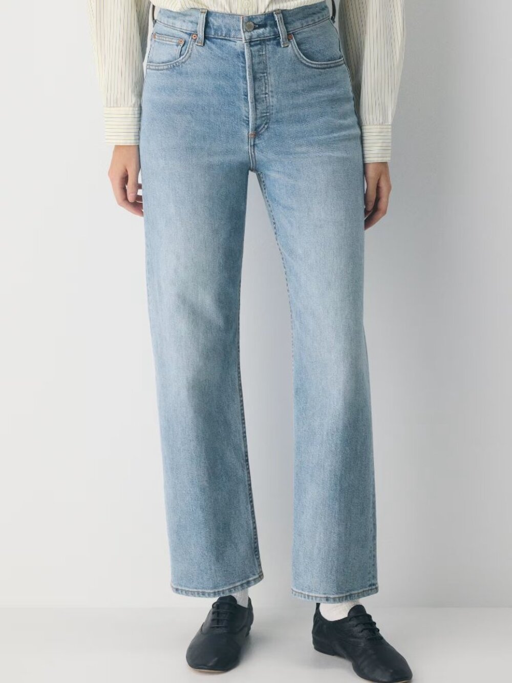 Aritzia Denim Forum The Arlo Hi-Rise Straight Jean in Light Wash Size 29